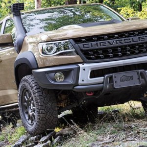 2022 Colorado ZR2 Bison in Sand Dune Metallic
