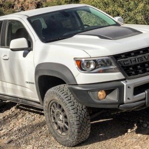 2019 Colorado ZR2 Bison in Summit White