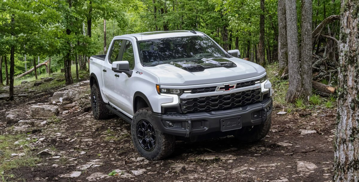 2023 Silverado ZR2 Bison in Summit White