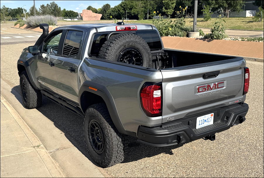 2025 GMC Canyon AT4X AEV in Sterling Metallic