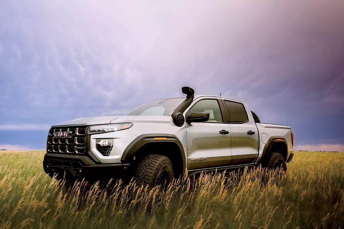 2025 GMC Canyon AT4X AEV in Sterling Metallic